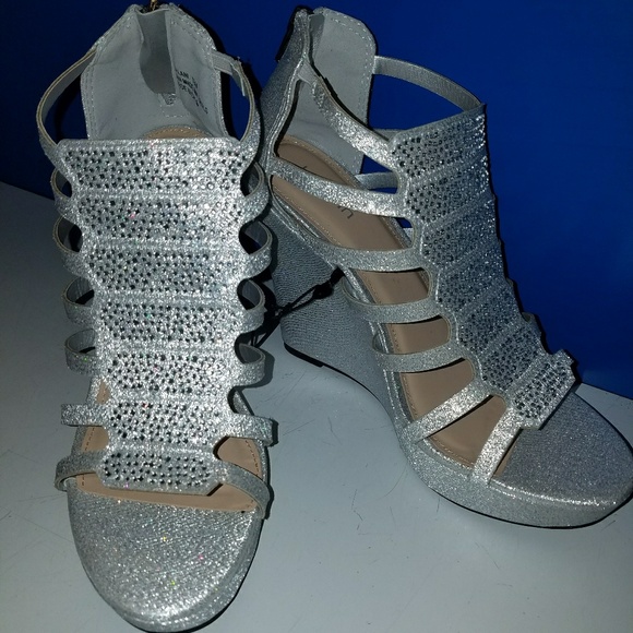 NEW Silver Strappy Wedges - Picture 4 of 5